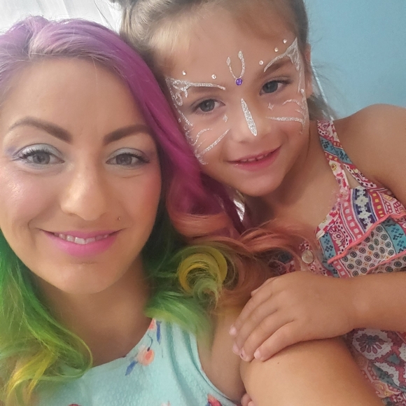 Meet your Posher, Nikki - Picture 3 of 4